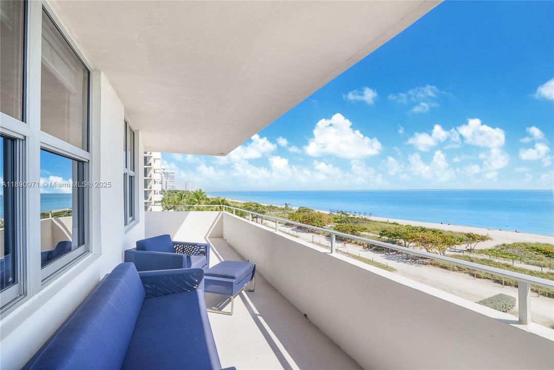 For Sale: $989,000 (2 beds, 2 baths, 1285 Square Feet)