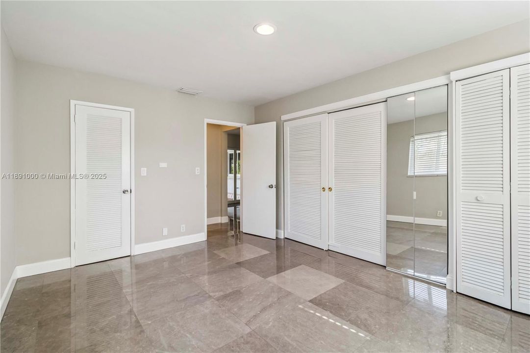 For Rent: $7,490 (3 beds, 2 baths, 1833 Square Feet)