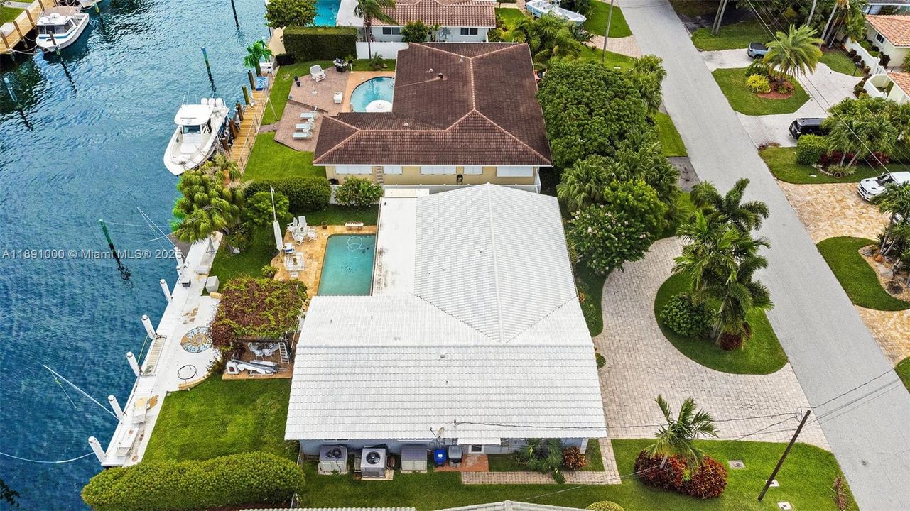 For Rent: $7,490 (3 beds, 2 baths, 1833 Square Feet)