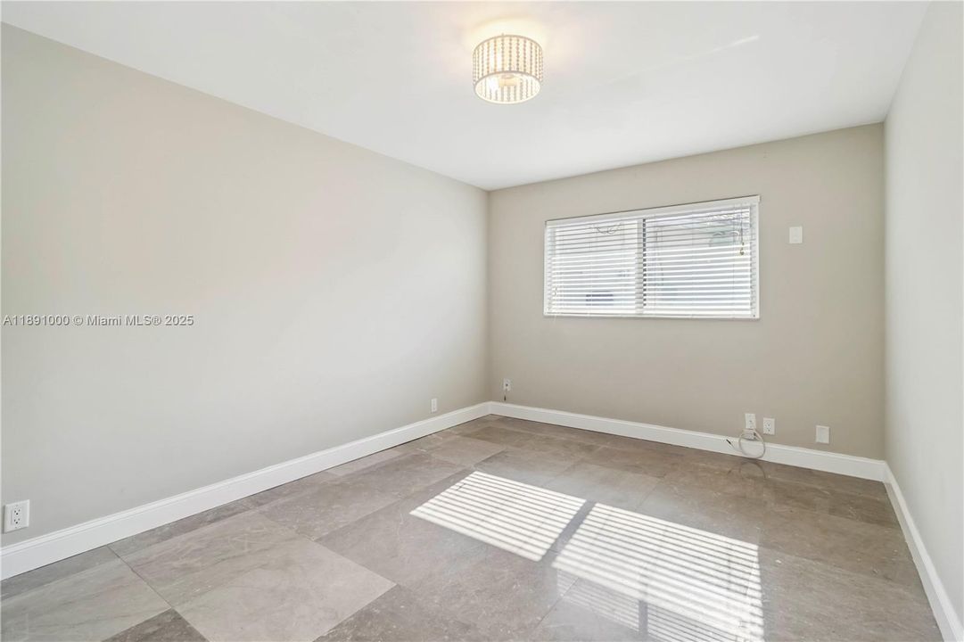 For Rent: $7,490 (3 beds, 2 baths, 1833 Square Feet)