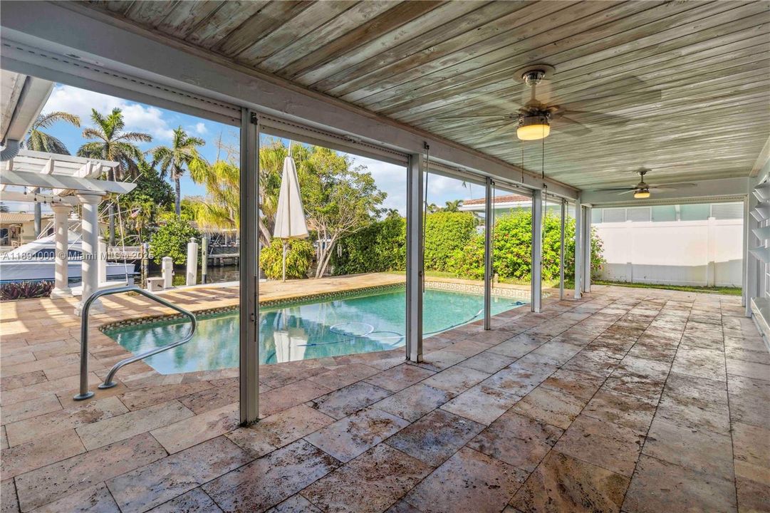 For Rent: $7,490 (3 beds, 2 baths, 1833 Square Feet)