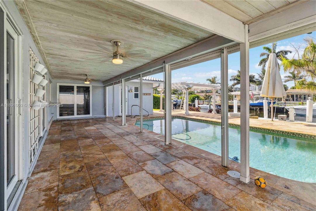 For Rent: $7,490 (3 beds, 2 baths, 1833 Square Feet)