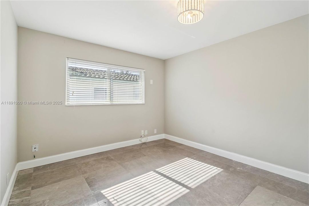 For Rent: $7,490 (3 beds, 2 baths, 1833 Square Feet)