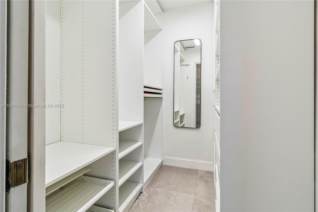 For Rent: $7,490 (3 beds, 2 baths, 1833 Square Feet)