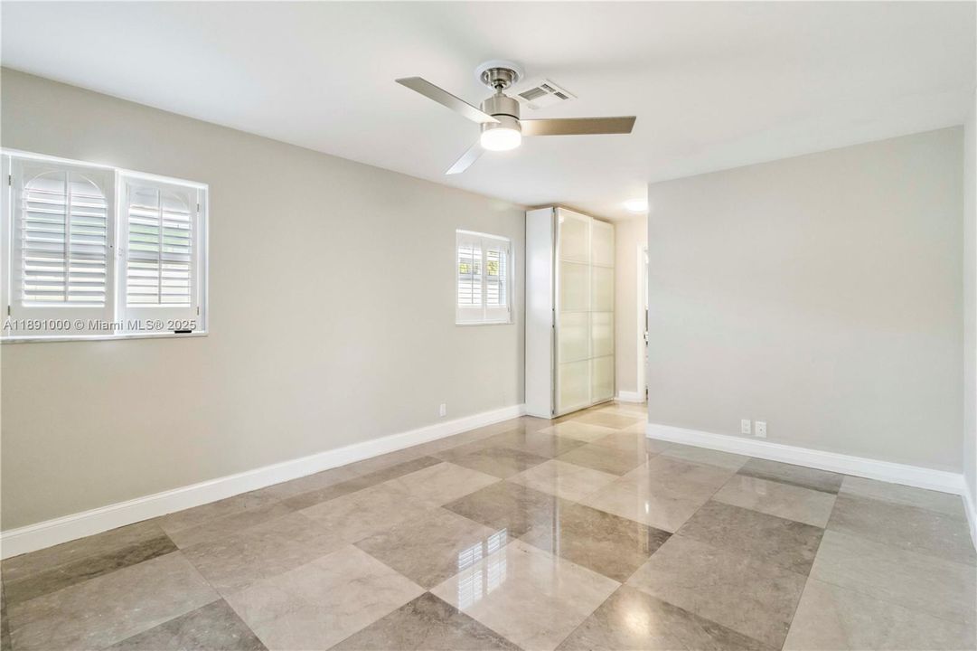 For Rent: $7,490 (3 beds, 2 baths, 1833 Square Feet)