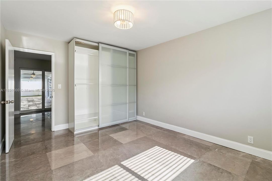 For Rent: $7,490 (3 beds, 2 baths, 1833 Square Feet)