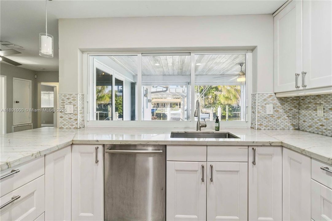 For Rent: $7,490 (3 beds, 2 baths, 1833 Square Feet)