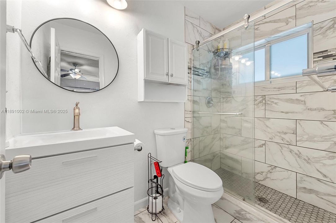 Под контрактом: $350,000 (3 спален, 2 ванн, 1342 Квадратных фут)