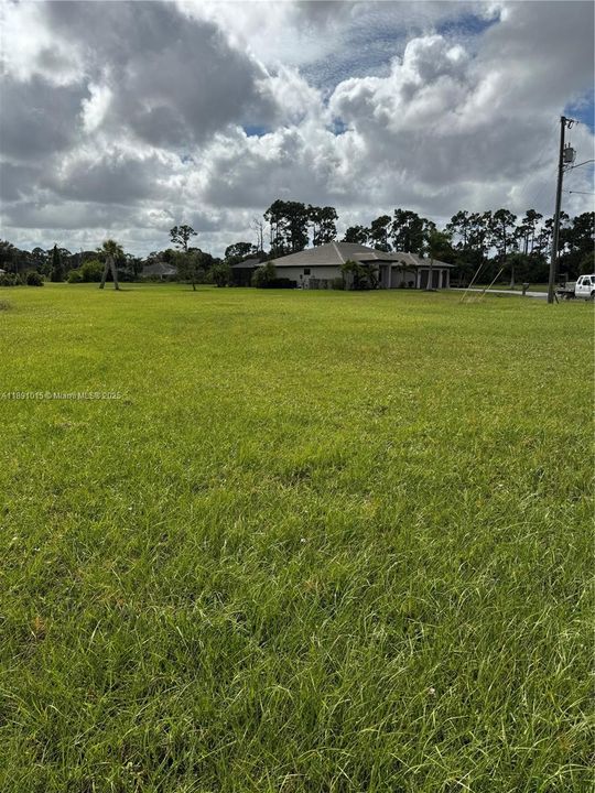 待售: $45,000 (0.25 acres)