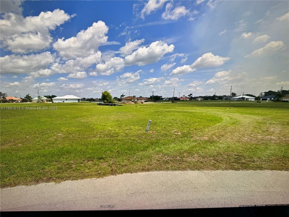 待售: $45,000 (0.25 acres)