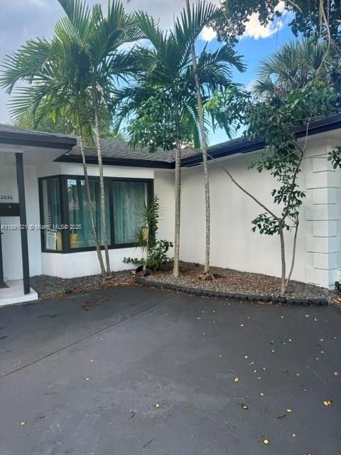 En Venta: $895,000 (3 camas, 2 baños, 2151 Pies cuadrados)