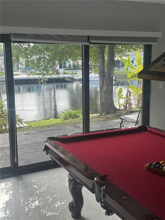 En Venta: $895,000 (3 camas, 2 baños, 2151 Pies cuadrados)