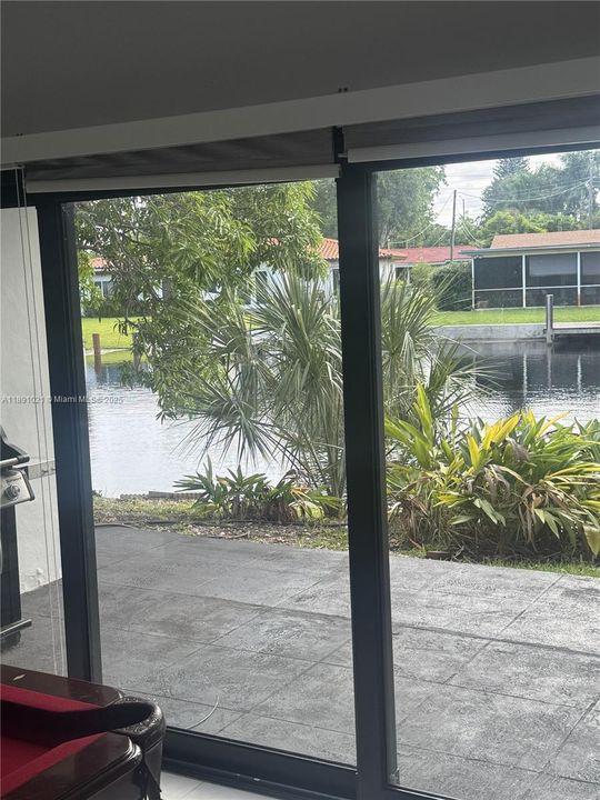 En Venta: $895,000 (3 camas, 2 baños, 2151 Pies cuadrados)