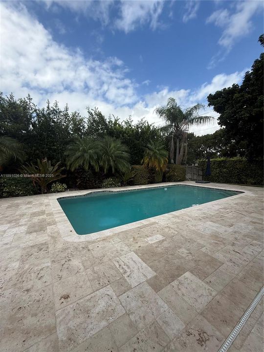 En Renta: $8,500 (4 camas, 3 baños, 2819 Pies cuadrados)