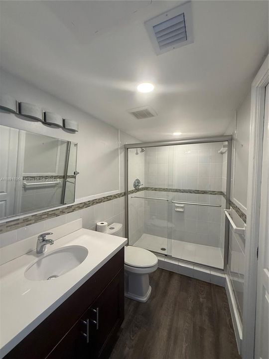 En Renta: $8,500 (4 camas, 3 baños, 2819 Pies cuadrados)