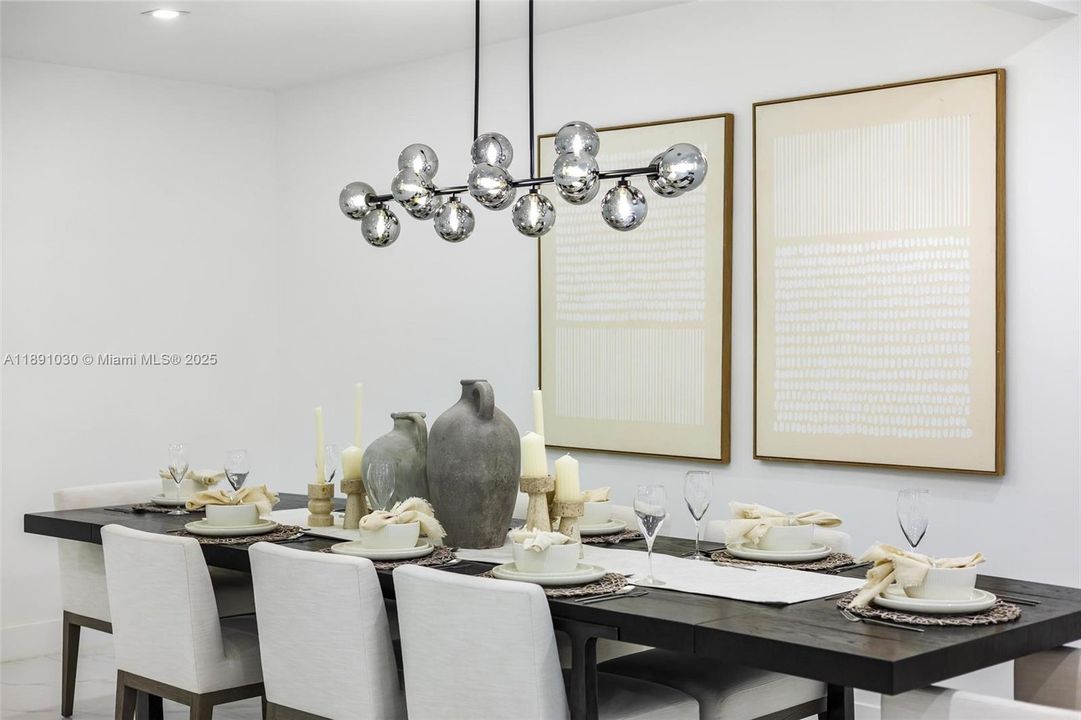 出租: $17,000 (5 贝兹, 5 浴室, 4496 平方英尺)