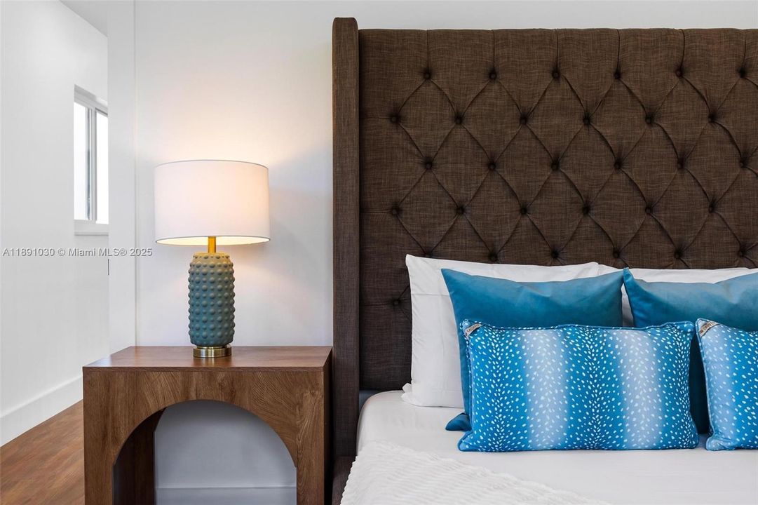 出租: $17,000 (5 贝兹, 5 浴室, 4496 平方英尺)