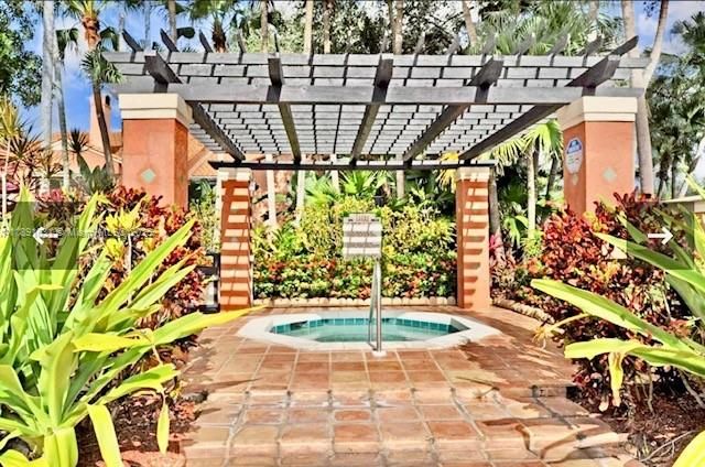 最近售出: $399,900 (3 贝兹, 3 浴室, 1407 平方英尺)