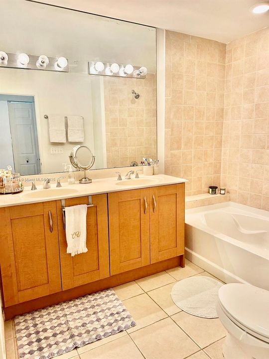 最近售出: $399,900 (3 贝兹, 3 浴室, 1407 平方英尺)