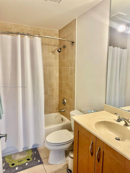 最近售出: $399,900 (3 贝兹, 3 浴室, 1407 平方英尺)