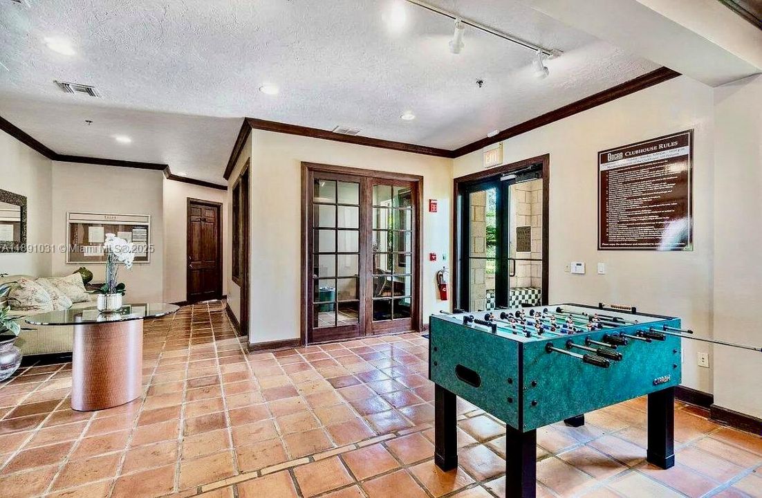 最近售出: $399,900 (3 贝兹, 3 浴室, 1407 平方英尺)