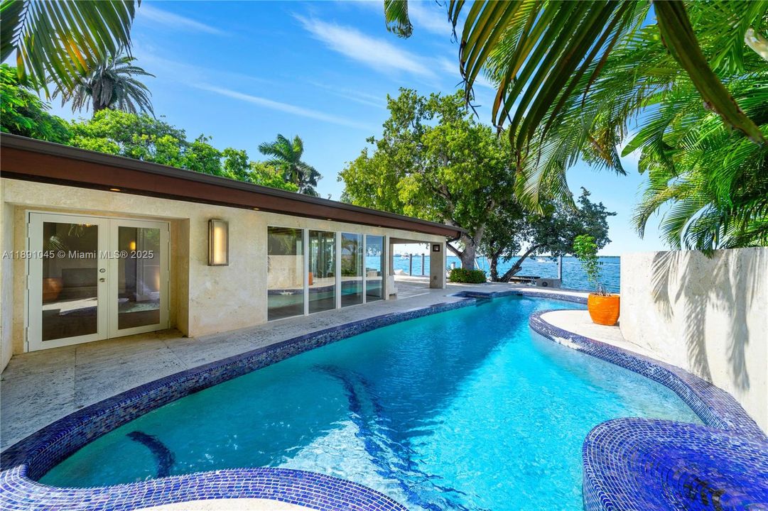 For Sale: $17,950,000 (5 beds, 5 baths, 4837 Square Feet)