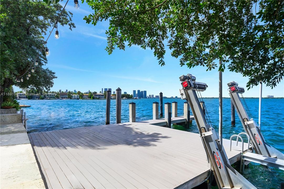 For Sale: $17,950,000 (5 beds, 5 baths, 4837 Square Feet)