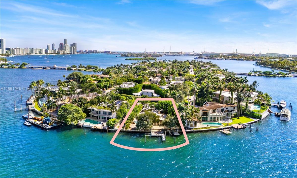 For Sale: $17,950,000 (5 beds, 5 baths, 4837 Square Feet)