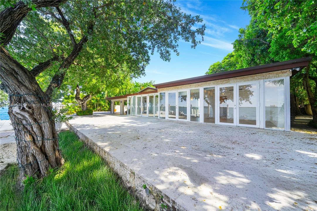 For Sale: $17,950,000 (5 beds, 5 baths, 4837 Square Feet)