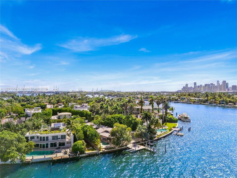 For Sale: $17,950,000 (5 beds, 5 baths, 4837 Square Feet)