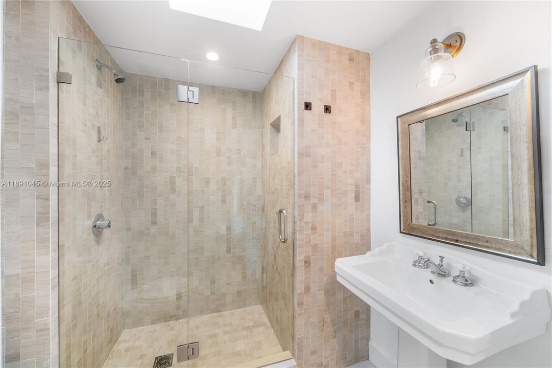 For Sale: $17,950,000 (5 beds, 5 baths, 4837 Square Feet)