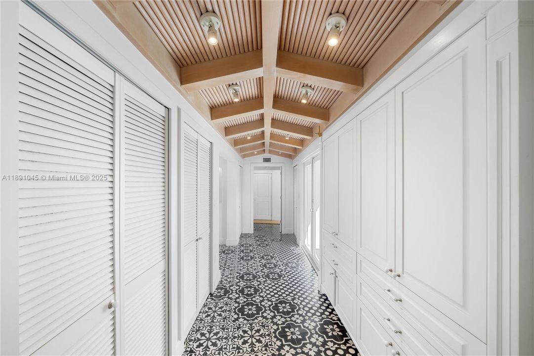 For Sale: $17,950,000 (5 beds, 5 baths, 4837 Square Feet)