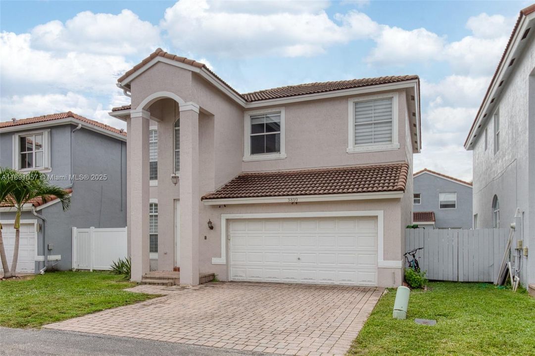 For Rent: $5,000 (4 beds, 2 baths, 2162 Square Feet)