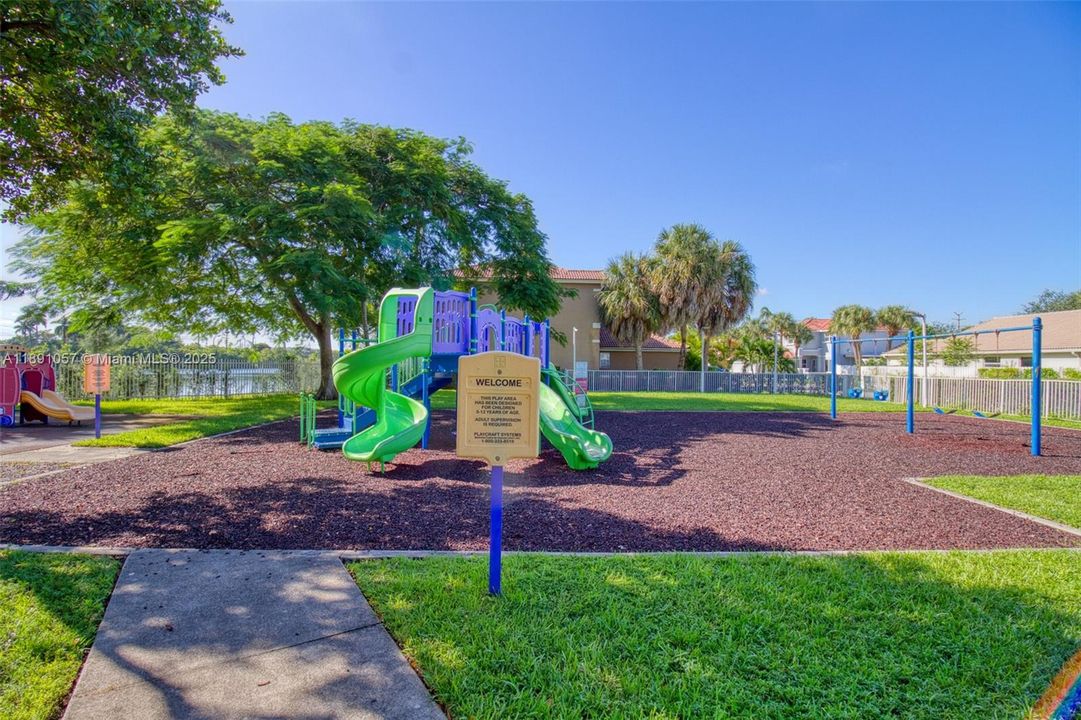 For Rent: $5,000 (4 beds, 2 baths, 2162 Square Feet)