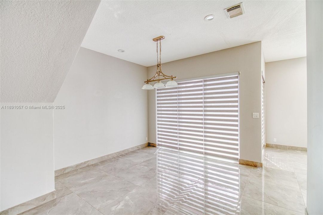 For Rent: $5,000 (4 beds, 2 baths, 2162 Square Feet)