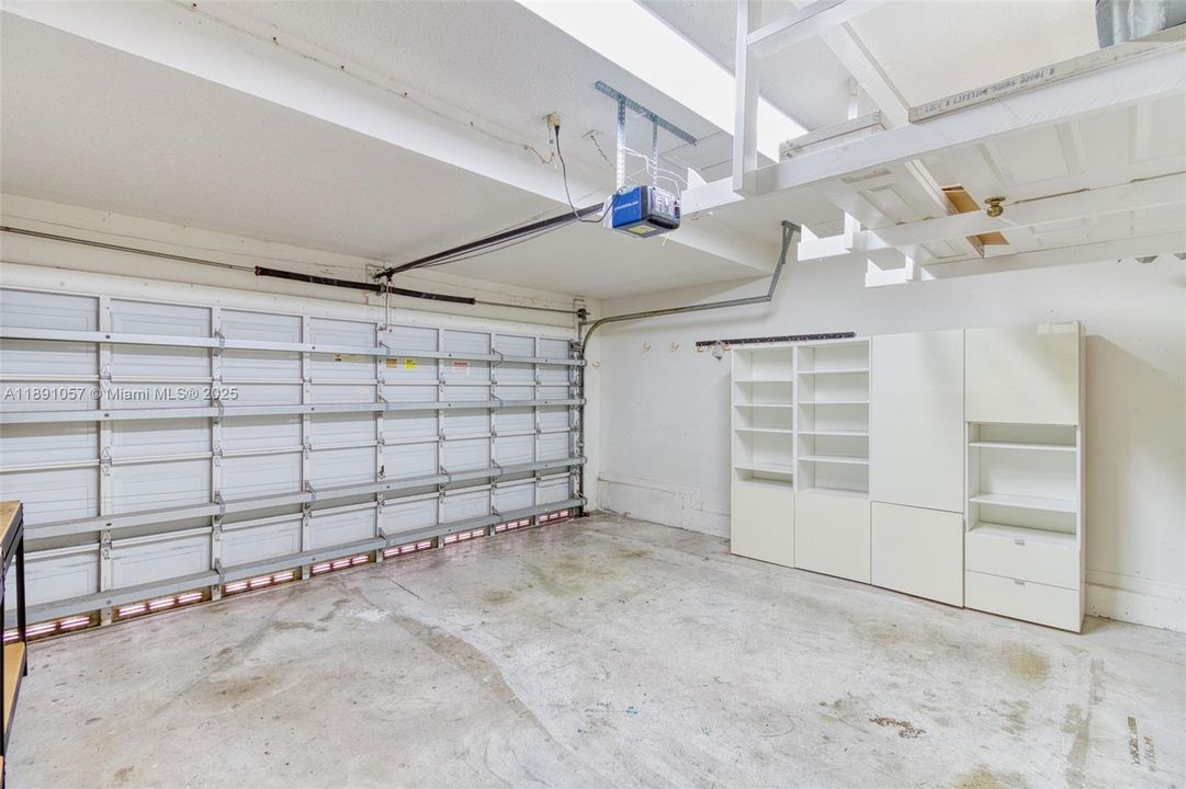 For Rent: $5,000 (4 beds, 2 baths, 2162 Square Feet)