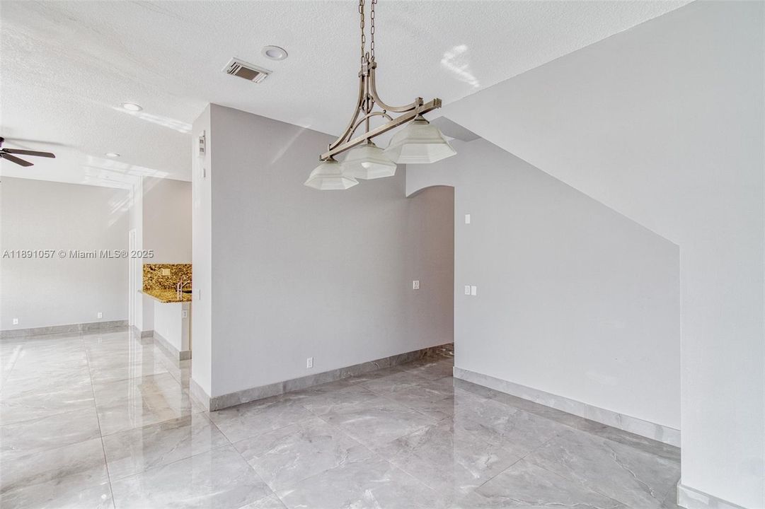 For Rent: $5,000 (4 beds, 2 baths, 2162 Square Feet)