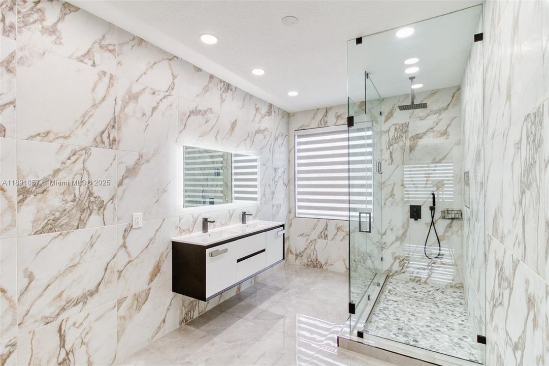 For Rent: $5,000 (4 beds, 2 baths, 2162 Square Feet)