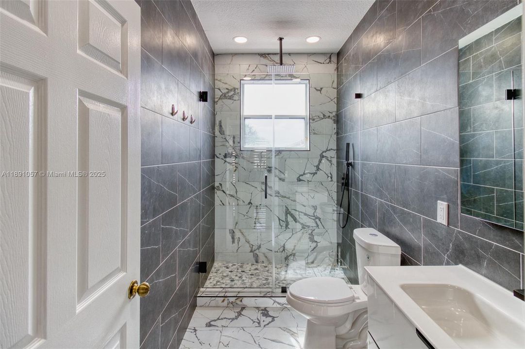 For Rent: $5,000 (4 beds, 2 baths, 2162 Square Feet)