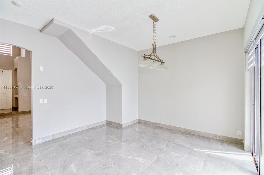 For Rent: $5,000 (4 beds, 2 baths, 2162 Square Feet)