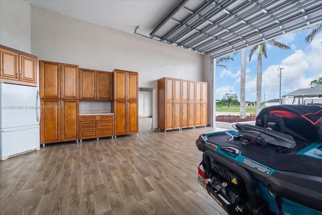 For Sale: $1,199,000 (3 beds, 3 baths, 0 Square Feet)