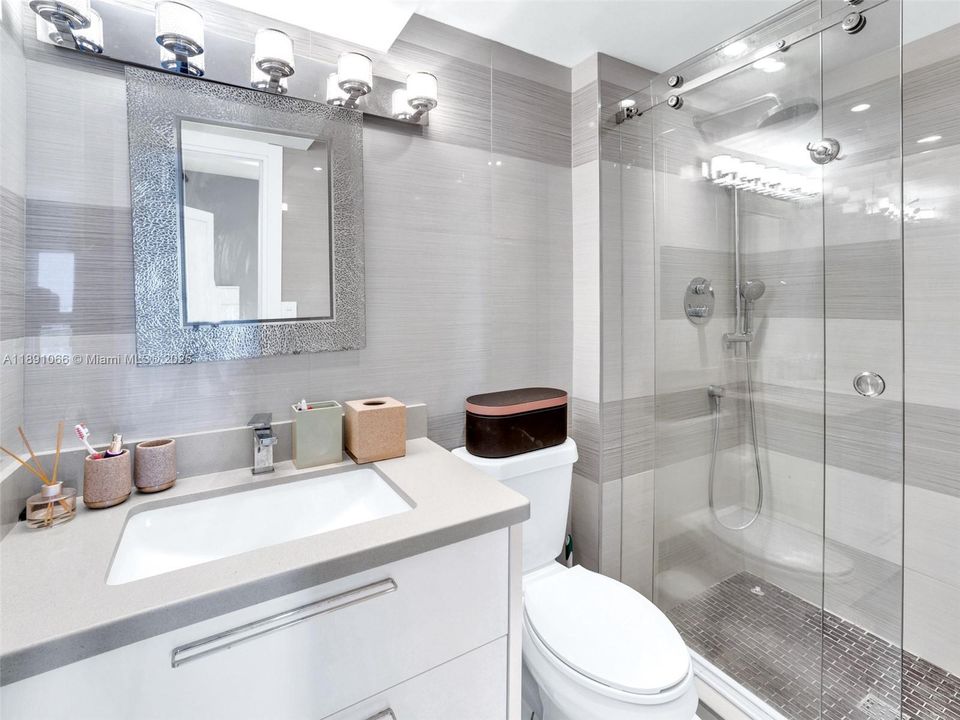 待售: $689,989 (2 贝兹, 2 浴室, 1357 平方英尺)