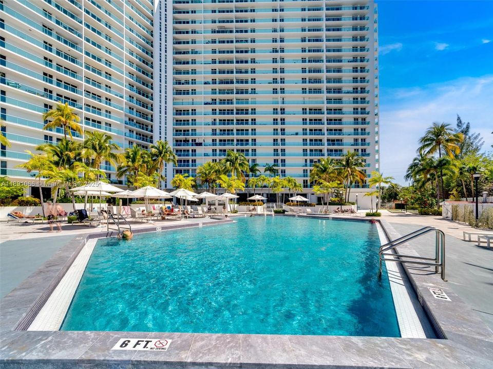 待售: $689,989 (2 贝兹, 2 浴室, 1357 平方英尺)