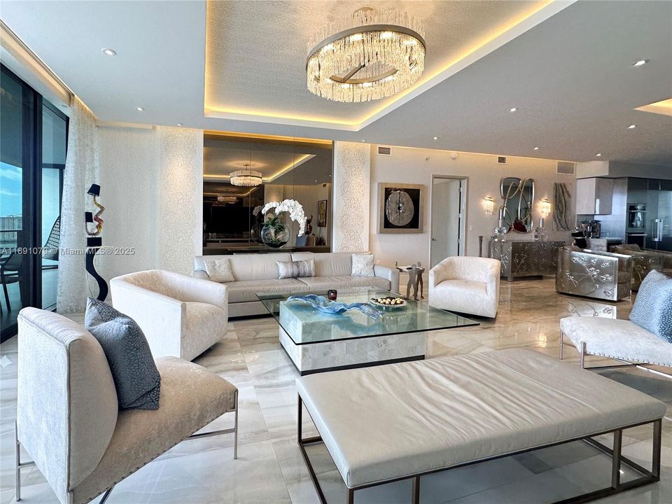 Active With Contract: $3,150,000 (3 beds, 4 baths, 2956 Square Feet)