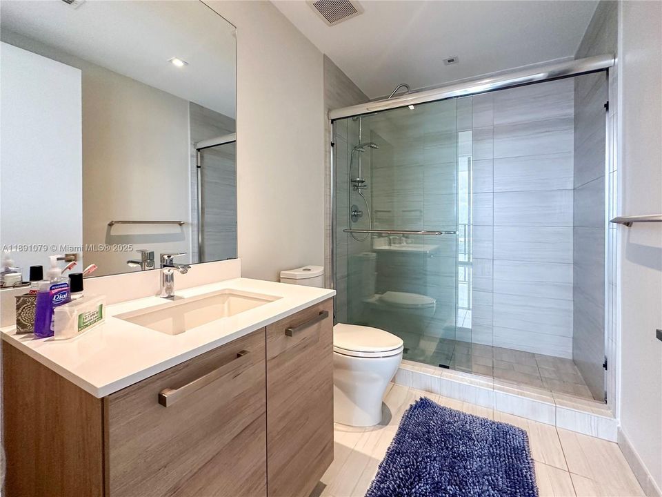 Active With Contract: $3,150,000 (3 beds, 4 baths, 2956 Square Feet)