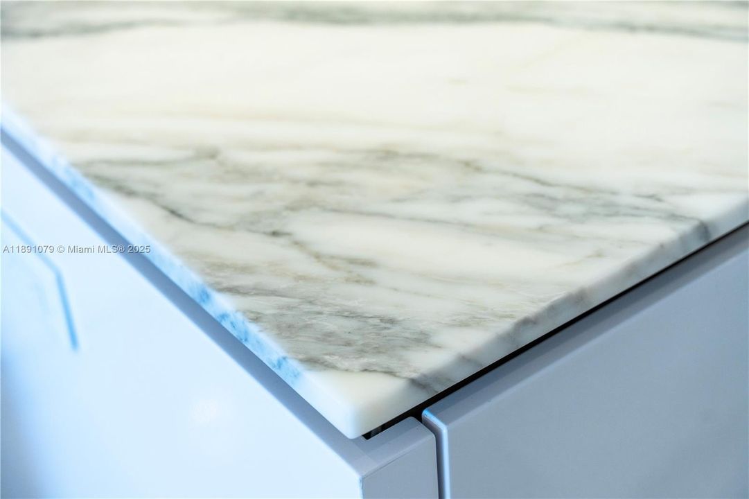 Active With Contract: $3,150,000 (3 beds, 4 baths, 2956 Square Feet)