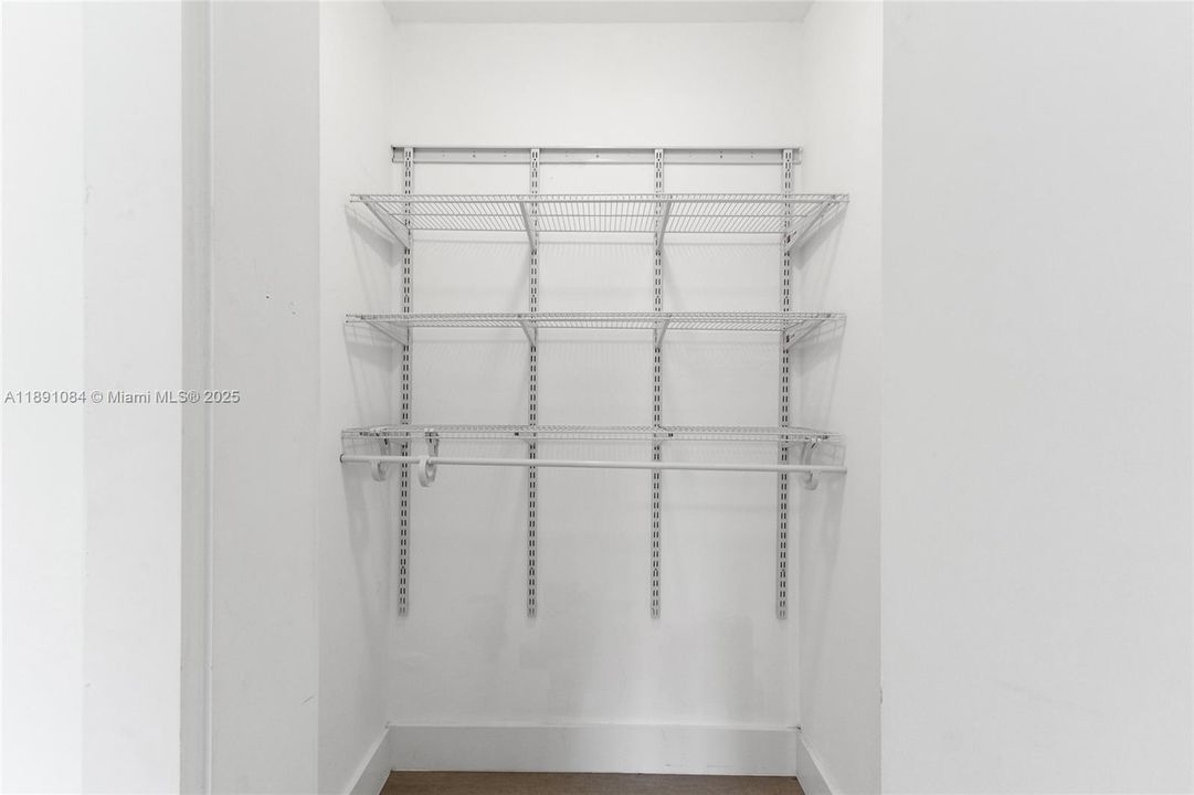 Vendido Recientemente: $714,000 (3 camas, 2 baños, 1202 Pies cuadrados)