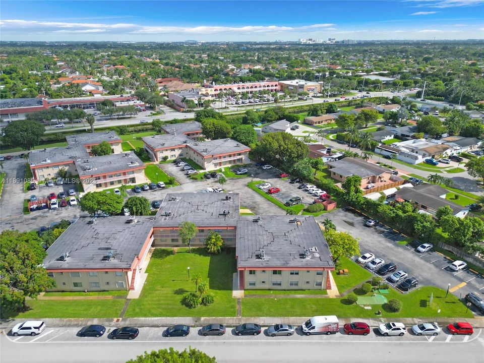 Под контрактом: $299,000 (3 спален, 1 ванн, 952 Квадратных фут)