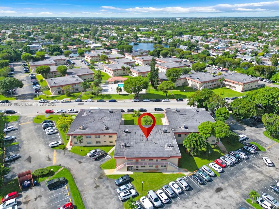 Под контрактом: $299,000 (3 спален, 1 ванн, 952 Квадратных фут)