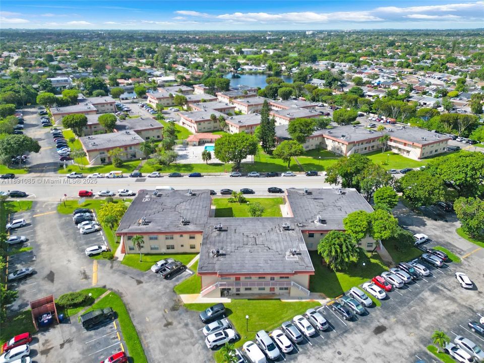 Под контрактом: $299,000 (3 спален, 1 ванн, 952 Квадратных фут)